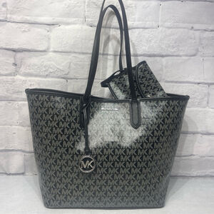 Michael Kors Eliza XL EW Tote + Pouch Shiny Black Logo